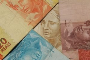 Fim de isenção de IR para líderes religiosos pode significar quase R$ 300 milhões aos cofres públicos, diz portal