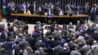A Câmara dos Deputados aprovou, na noite dessa terça-feira (6), o projeto de lei complementar que aumenta de 513 para 531 o número de vagas na Casa em razão do crescimento populacional.
